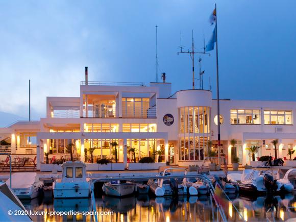 Luxury Properties Spain - Club Nautico de Altea