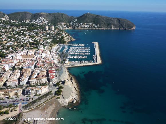 Luxury Properties Spain - Club Nautico Moraira