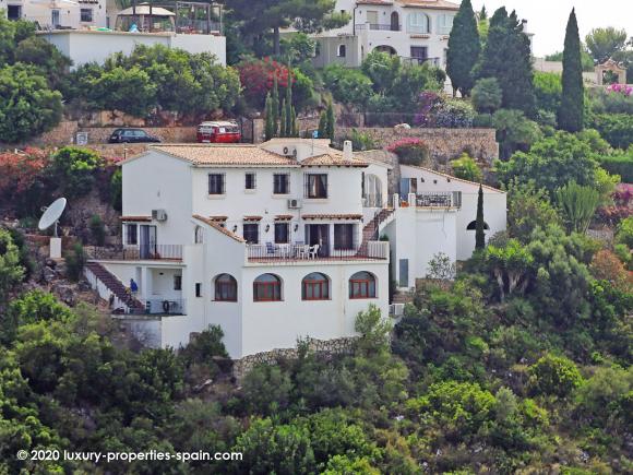 A vendre Villa avec 3 appartements séparés, piscine et vue mer à Monte Pego