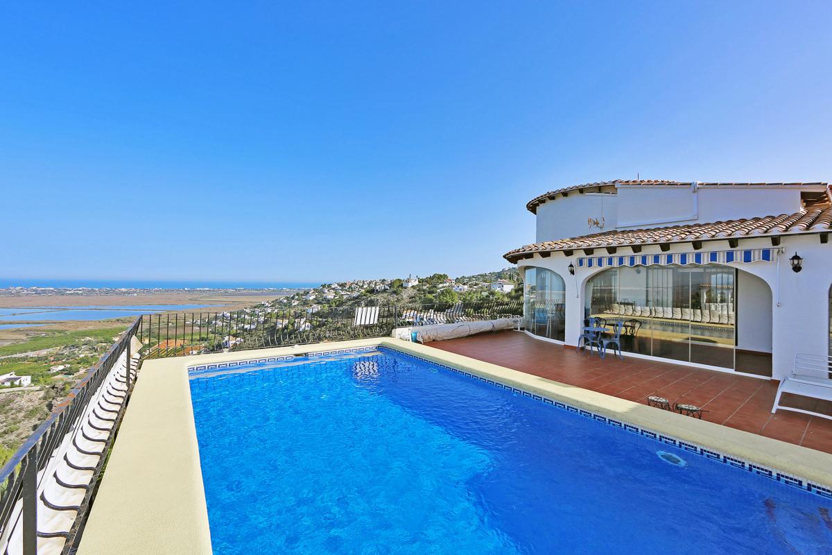 A vendre Villa de 4 chambres avec piscine et vue mer à Monte Pego